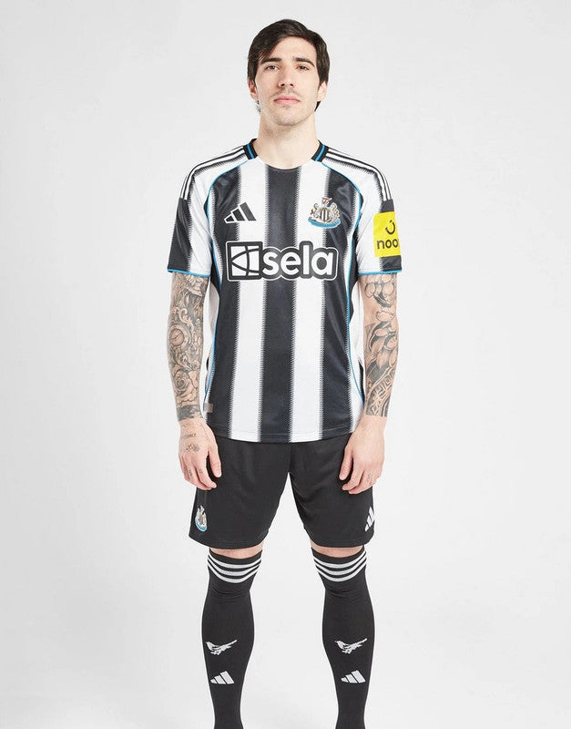NEWCASTLE UNITED FC 2025/26 HOME KIT