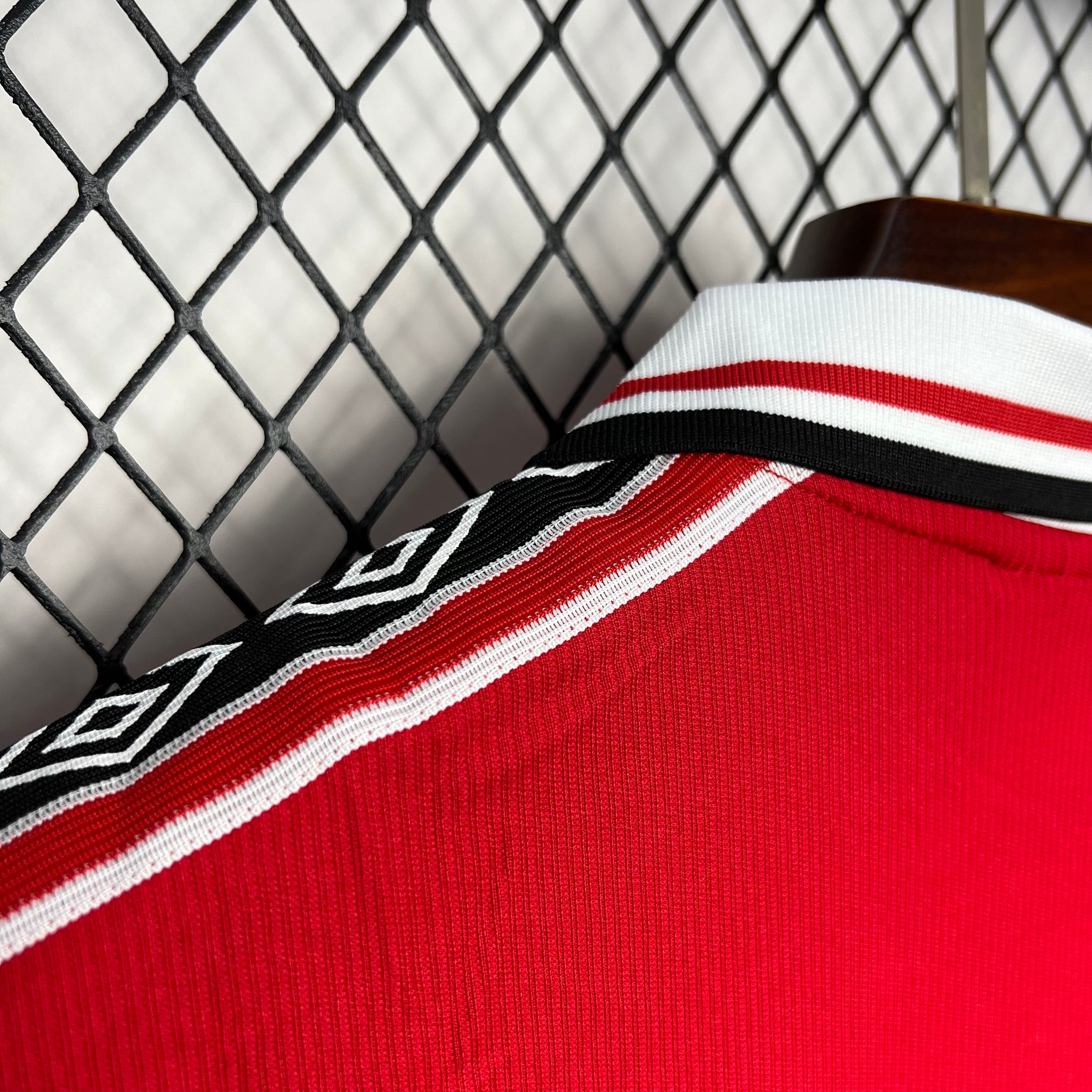 Manchester United 1998-99 Home Retro Jersey